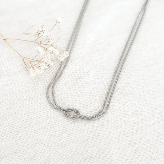 Halskette Infinity-Knoten – Silber