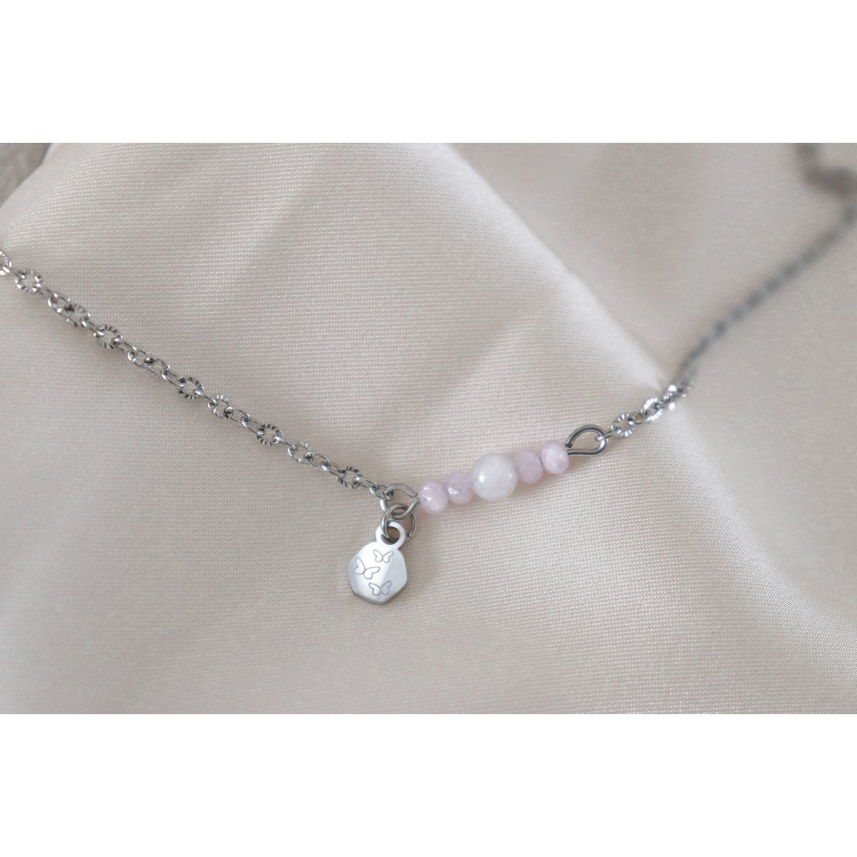 Armband aus Kunzit, Mondstein und Schmetterlingen – Silber