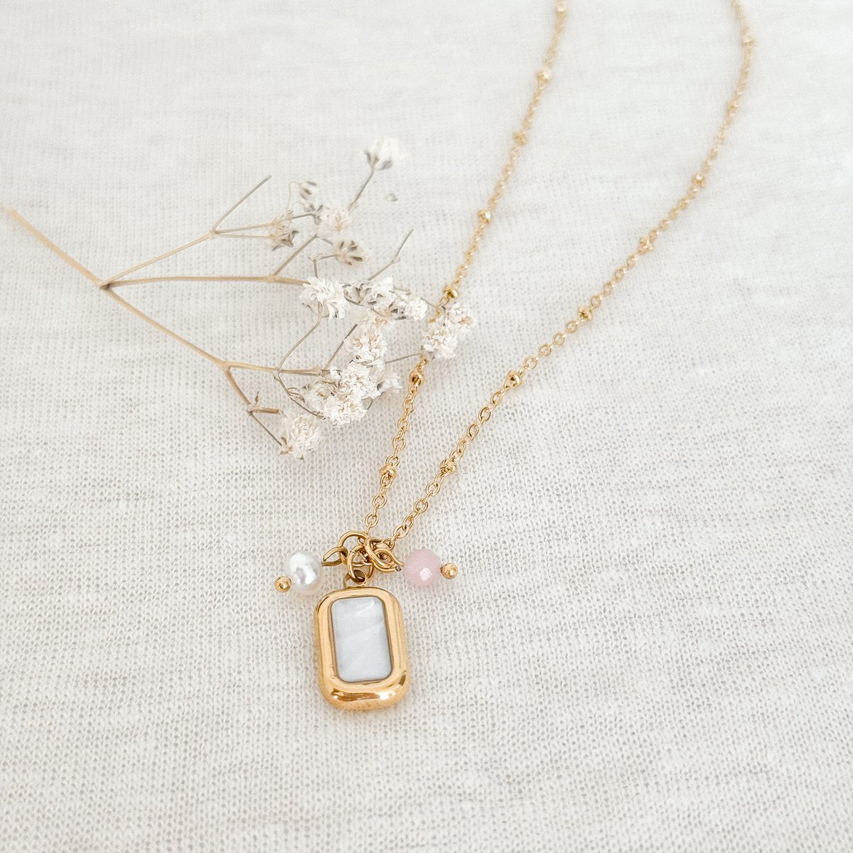 Halskette Muschel, Perle & Jade – Gold