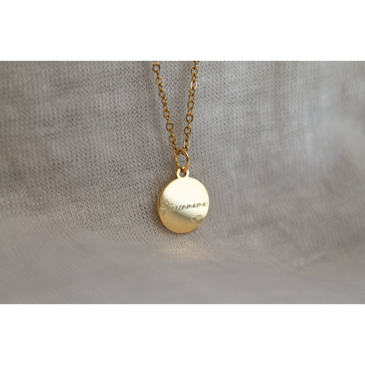 Halskette mit Stern-Mama-Gravur – Gold