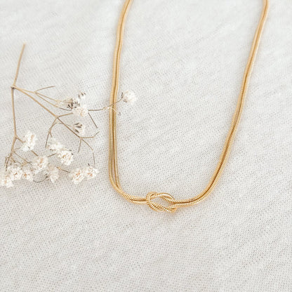 Halskette Infinity-Knoten – Gold
