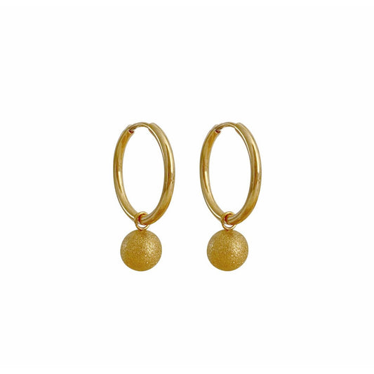 Mattierte Kugelohrringe – Gold