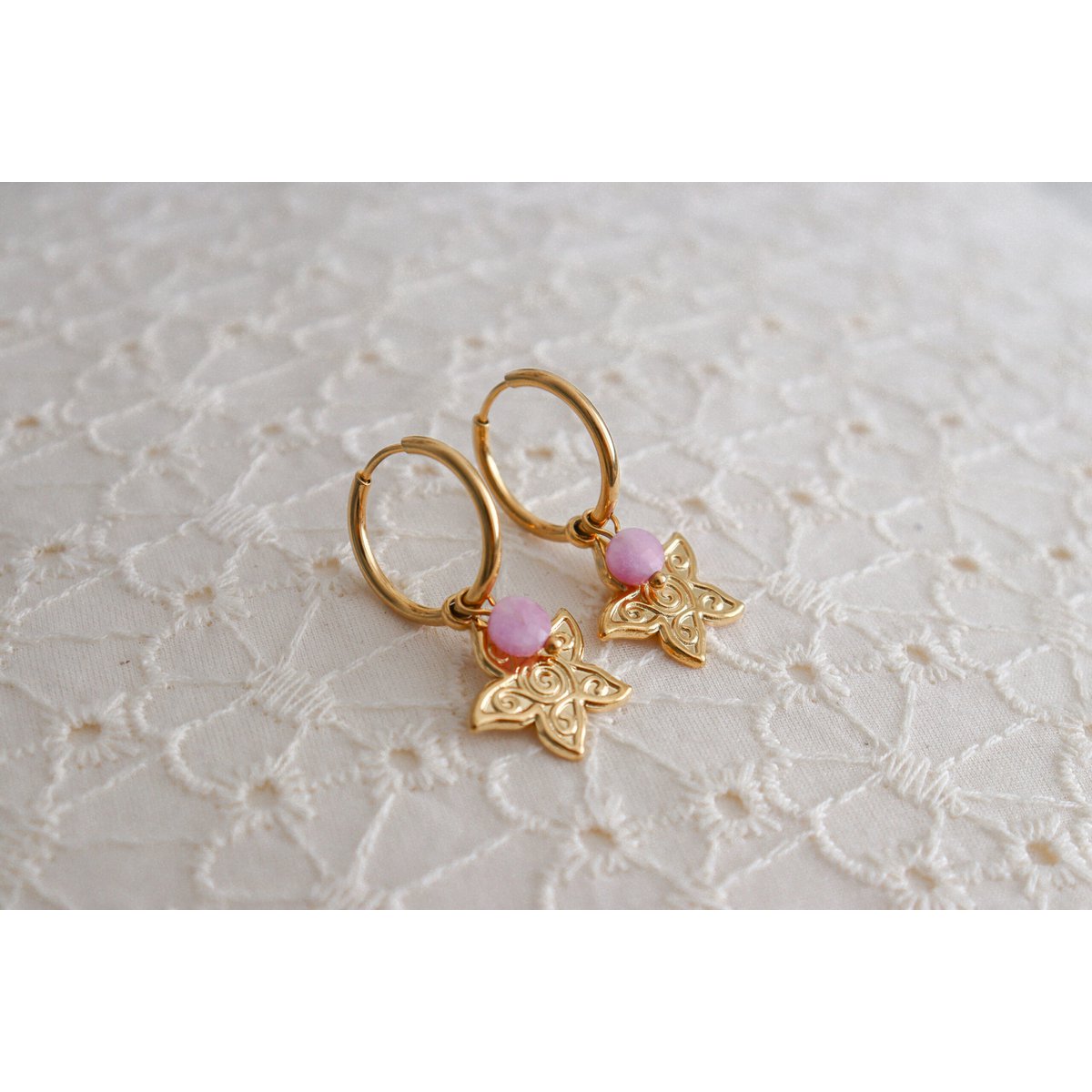 Seestern- und Chalcedon-Ohrringe – Gold