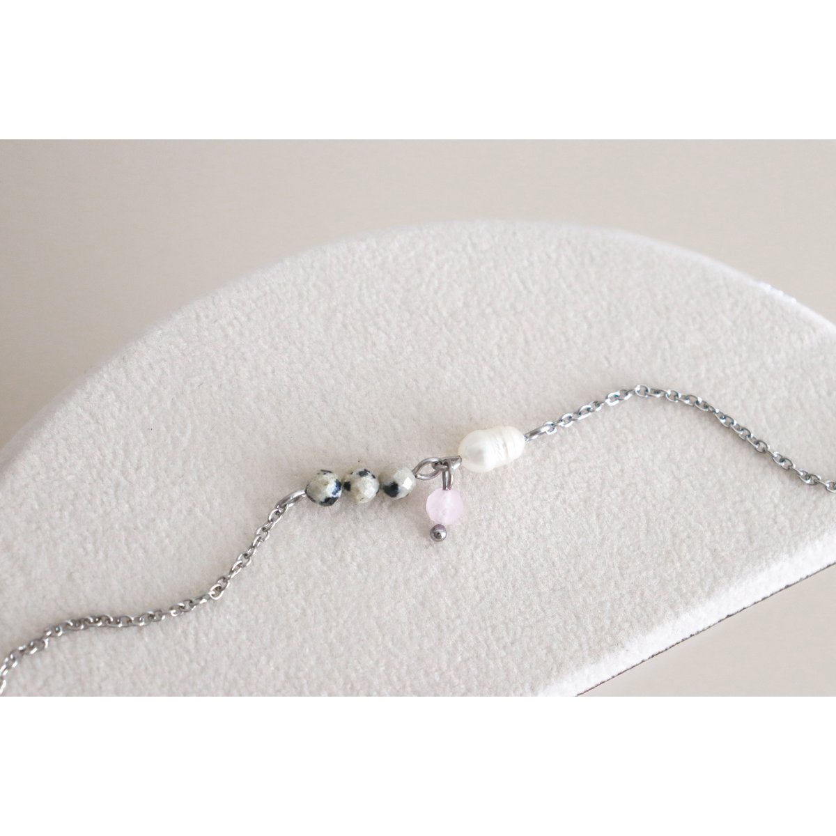 Armband aus Jaspis, Perlen und Rosenquarz – Silber
