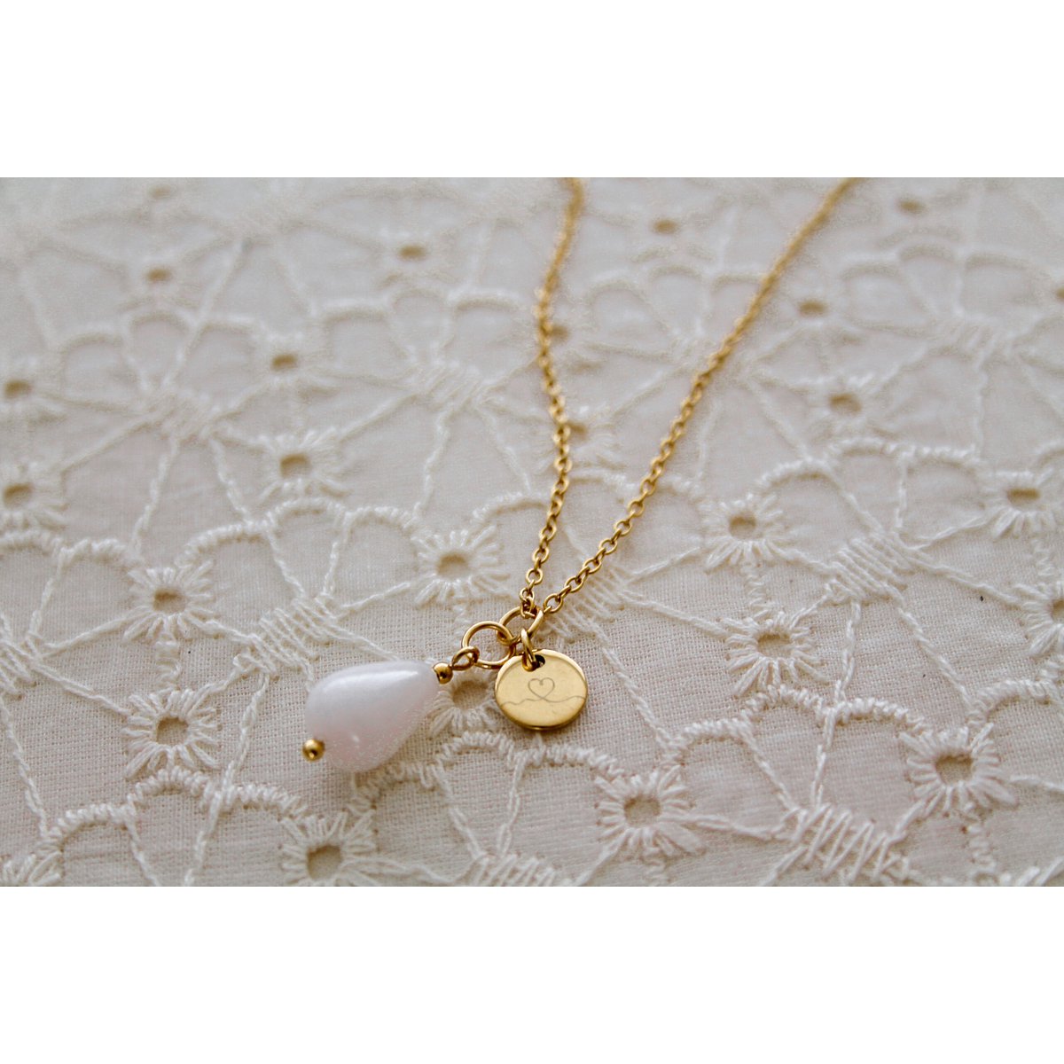 Halskette Jade & Love Charm – Gold