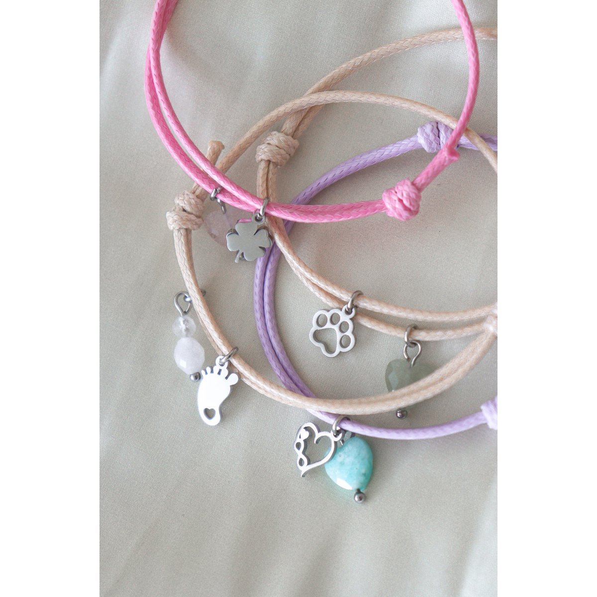 Wachsschnur-Armband Babyfuß, Jade und Labradorit – Silber